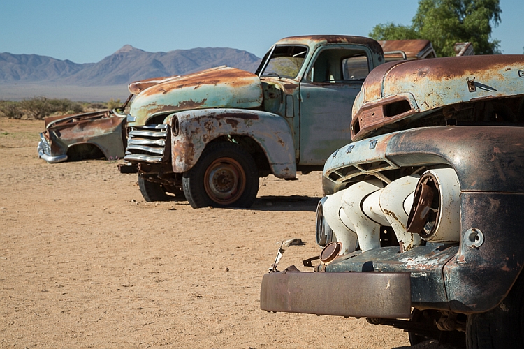 Desert wrecks.jpg